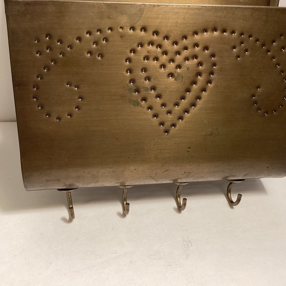 Hand crafted punched brass key / letter holder - Picture 6 of 8